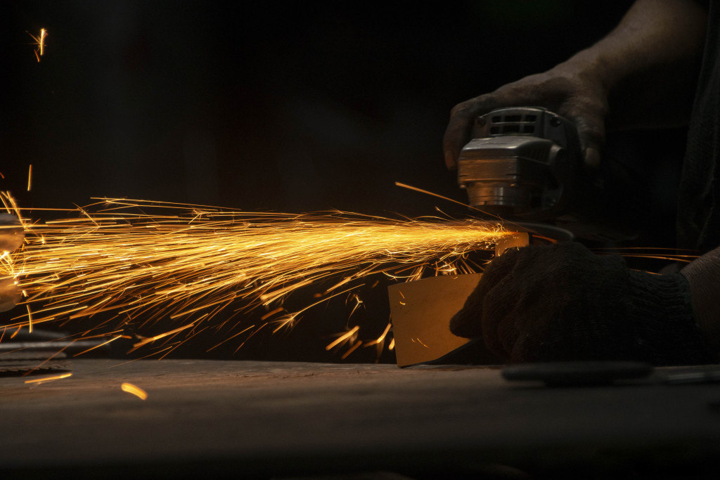 Bench Grinders In Metalworking