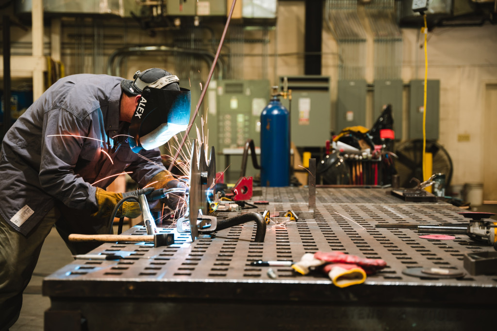 Bench Grinders In Metalworking