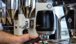 Electric Vs. Pneumatic Die Grinders Electric Vs. Pneumatic Die Grinders