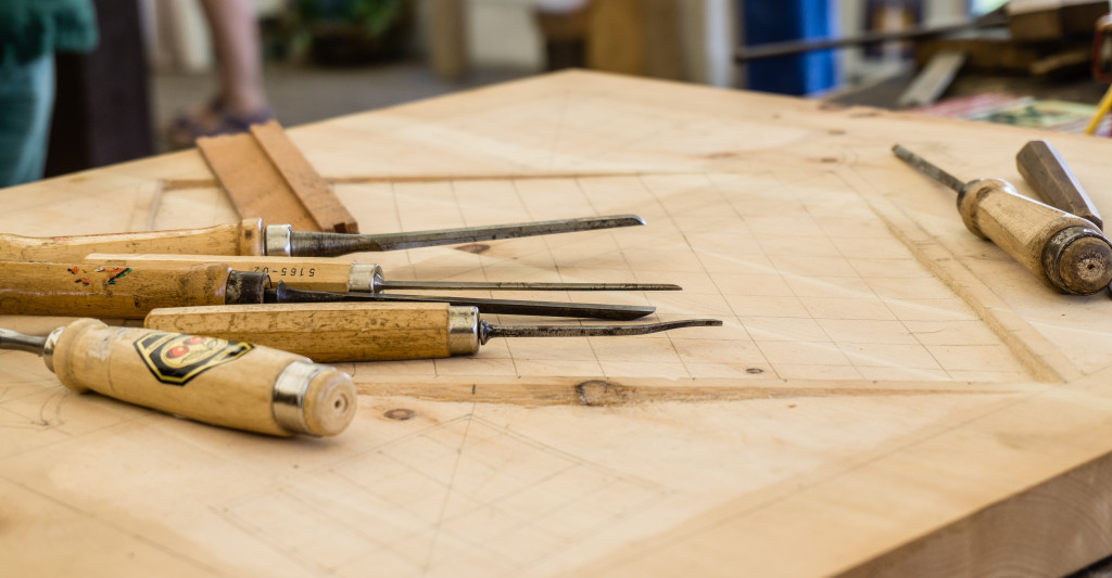 Using A Bench Grinder For Woodworking