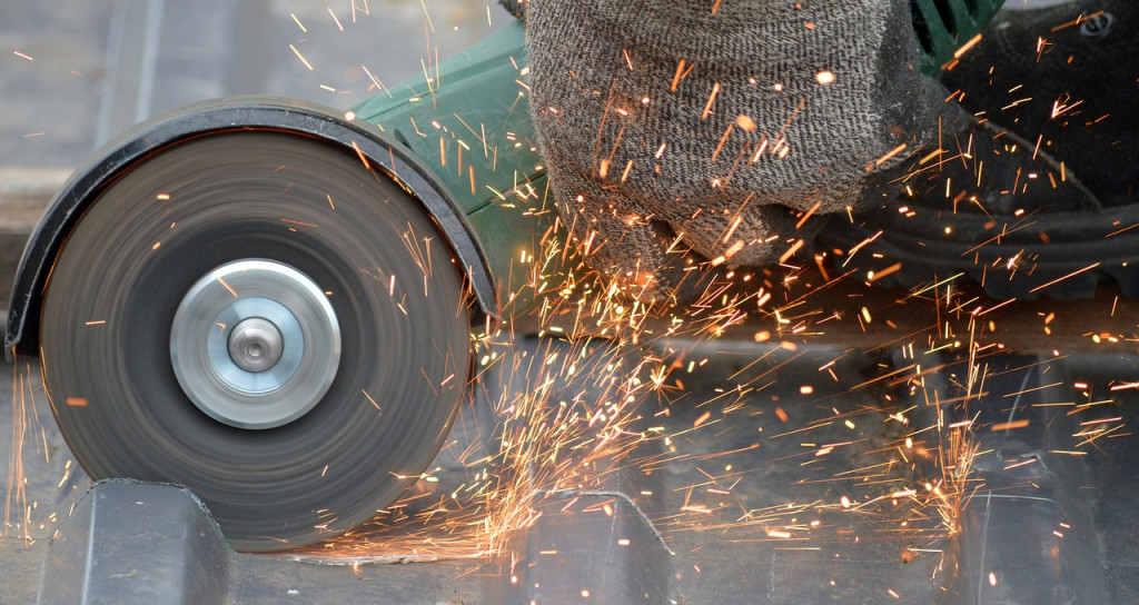 Using An Angle Grinder For Metal Cutting