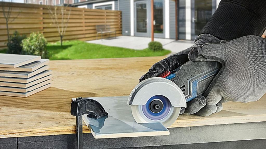 BOSCH GWS12V-30N 12V Max Brushless 3 In. Angle Grinder (Bare Tool), Blue