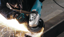 Makita GA7021 Angle Grinder Review Makita GA7021 Angle Grinder Review