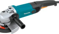 Makita GA7011C 7″ Angle Grinder Review Makita GA7011C 7″ Angle Grinder Review