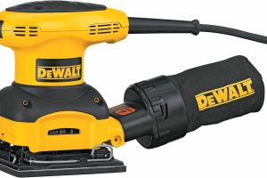 Black & Decker/DeWalt D26441 2.4 Amp Sander Review